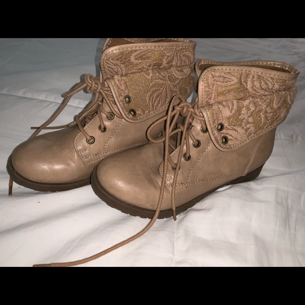 Boots!